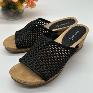 Baretraps Black Wedge Slip On Sandal Size 9 MCW5653B